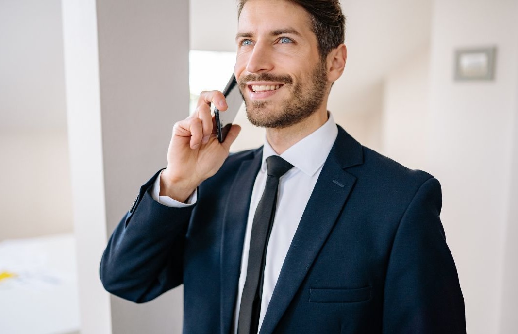 man on phone confidence